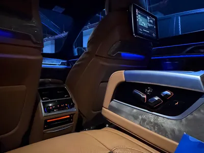 2021 بي ام دبليو الفئة السابعة 740 إل أي