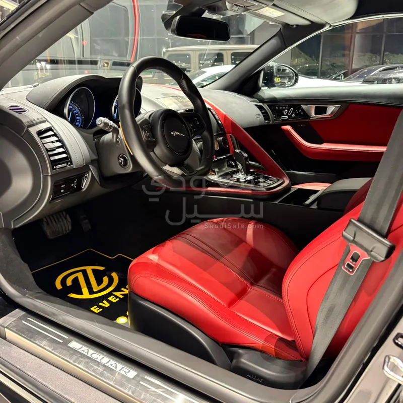 2014 جاكوار اف-تايب اس