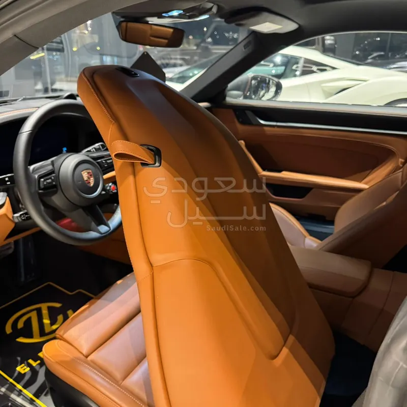 2026 بورش 911 كاريرا اس