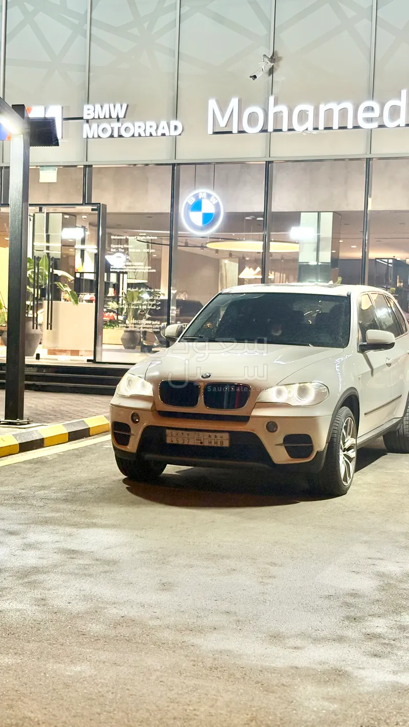 2013 بي ام دبليو الفئة اكس 5