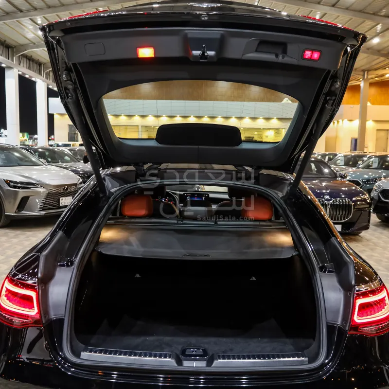 2021 مرسيدس - بنز جي إل سي 200