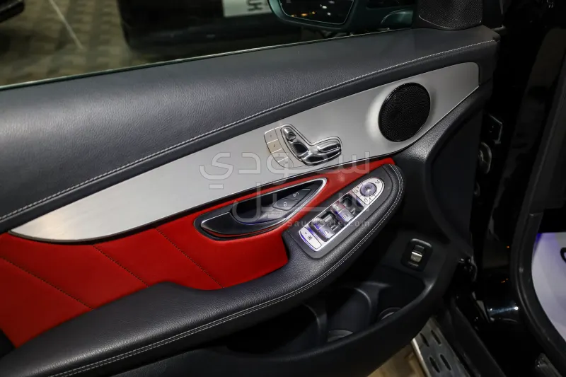 2021 مرسيدس - بنز جي إل سي 200