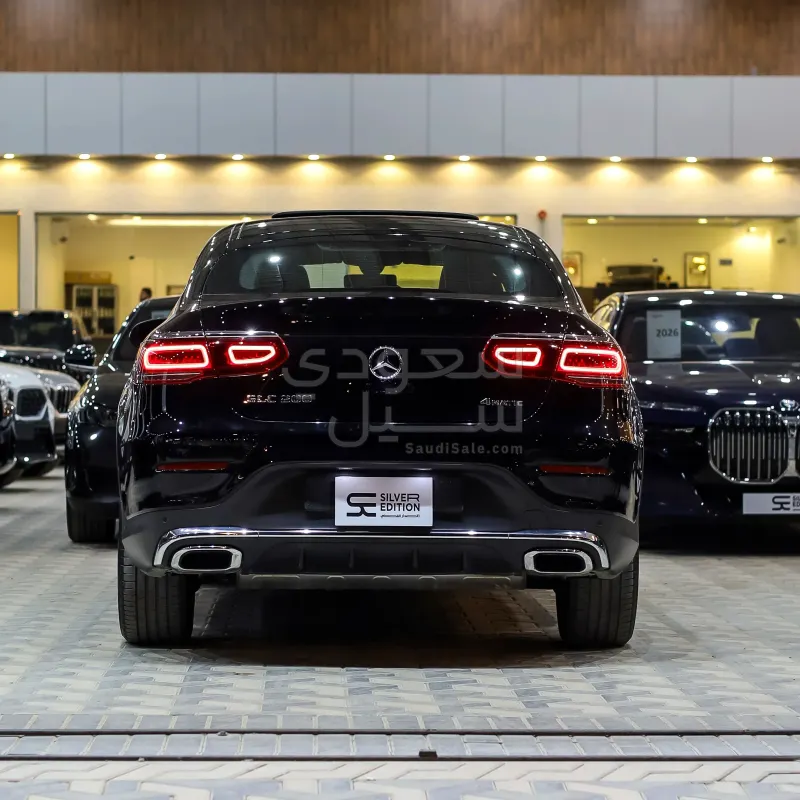 2021 مرسيدس - بنز جي إل سي 200