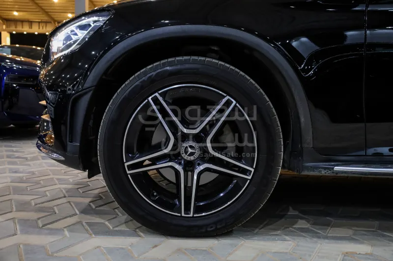 2021 مرسيدس - بنز جي إل سي 200