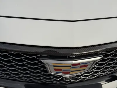 2022 كاديلاك سي تي 5 في بلاك وينج