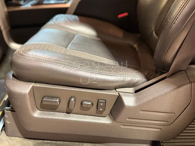 2014 فورد اف 150 اس في تي رابتر