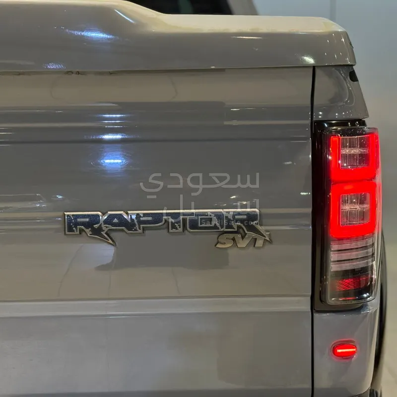 2014 فورد اف 150 اس في تي رابتر