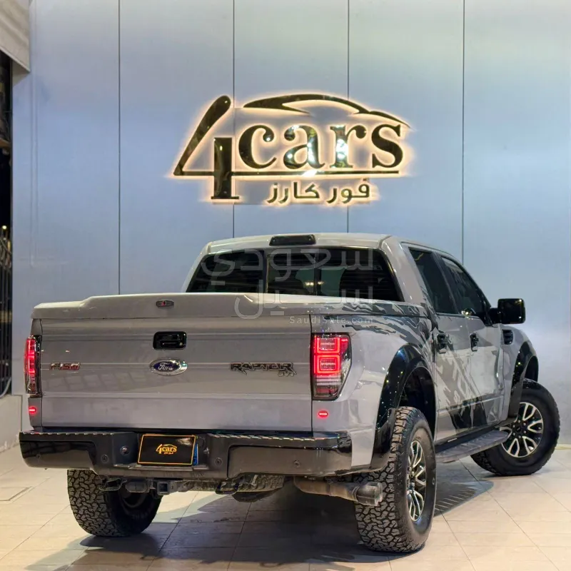 2014 فورد اف 150 اس في تي رابتر