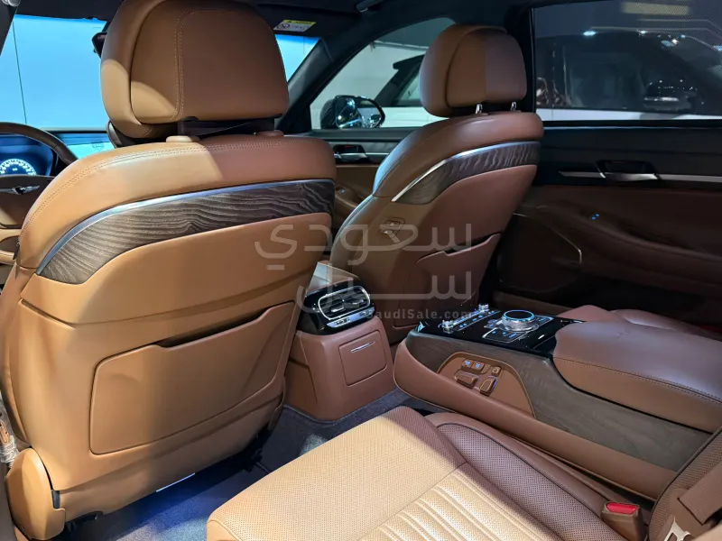 2021 جينيسيس جي 90