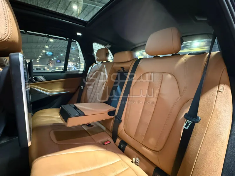 2019 بي ام دبليو الفئة اكس 5 إم كت