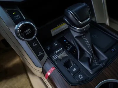 2024 تويوتا لاند كروزر جي اكس ار4