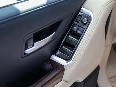 2024 تويوتا لاند كروزر جي اكس ار4