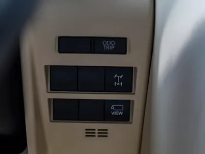 2024 تويوتا لاند كروزر جي اكس ار4