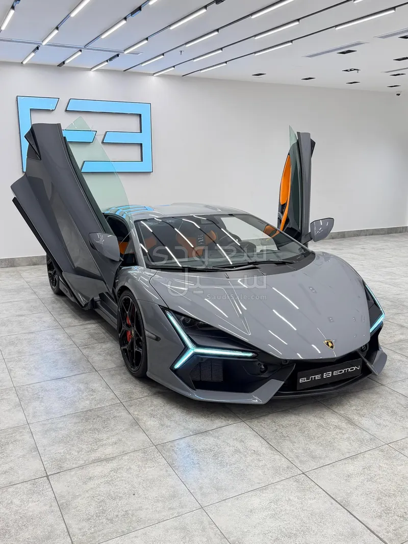 2024 لمبرجيني ريفويلتو