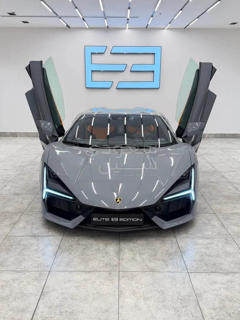 2024 لمبرجيني ريفويلتو