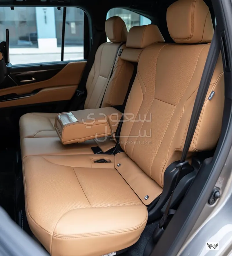 2026 لكزس إل إكس 600