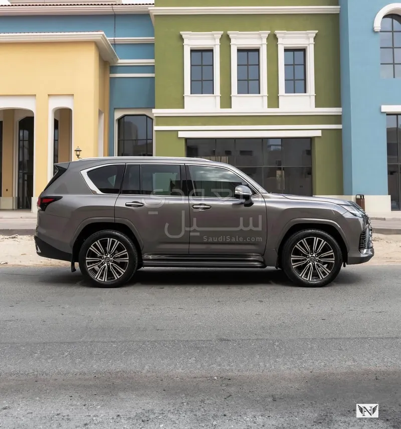 2026 لكزس إل إكس 600