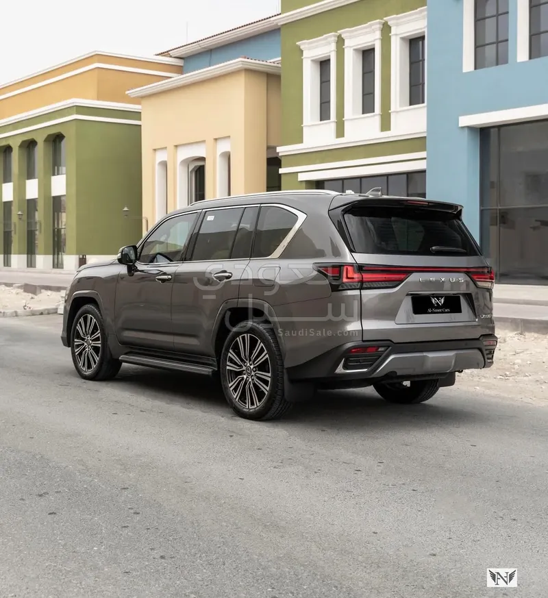 2026 لكزس إل إكس 600