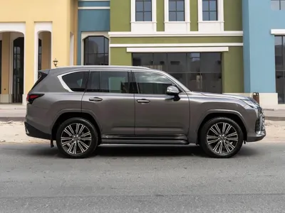 2026 لكزس إل إكس 600