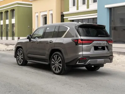 2026 لكزس إل إكس 600