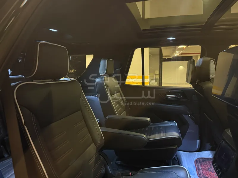 2025 جي ام سي يوكون اي تي 4