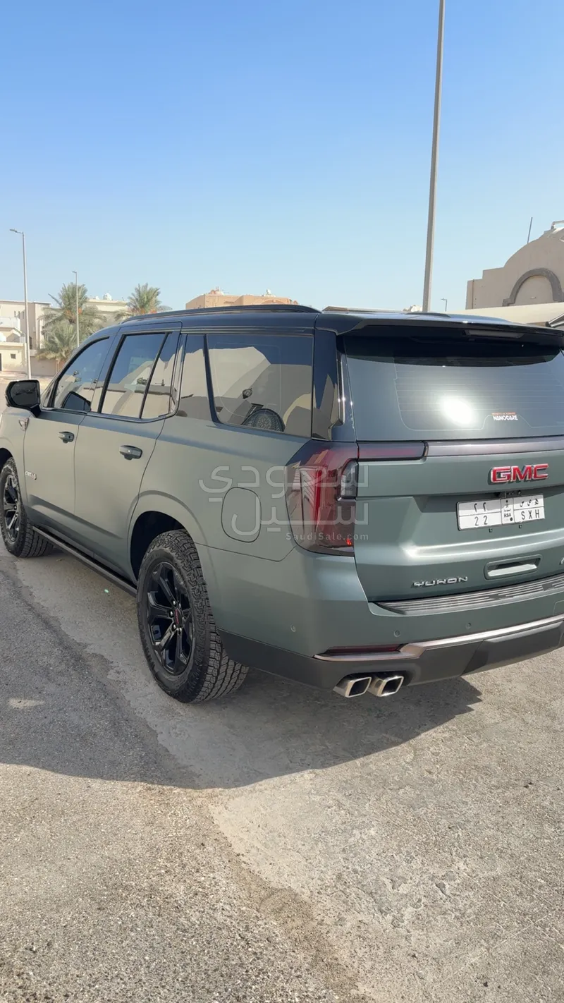 2025 جي ام سي يوكون اي تي 4