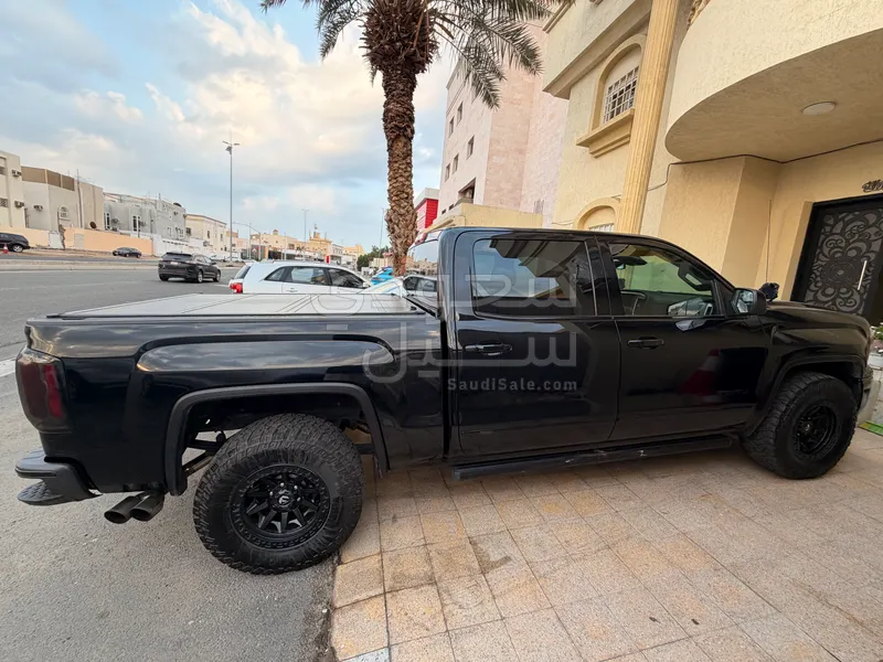 2017 جي ام سي سييرا دينالي