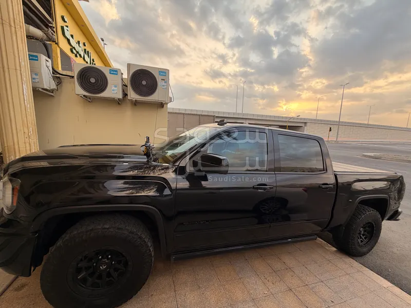 2017 جي ام سي سييرا دينالي