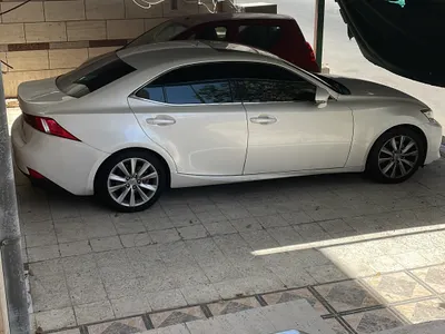 2015 لكزس آي إس 250