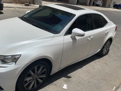 2015 لكزس آي إس 250