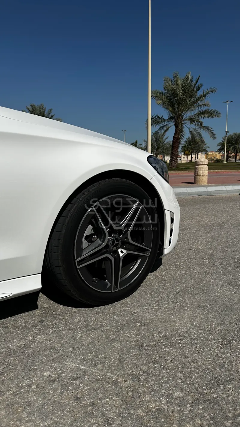 2021 مرسيدس - بنز سي 200 أي إم جي