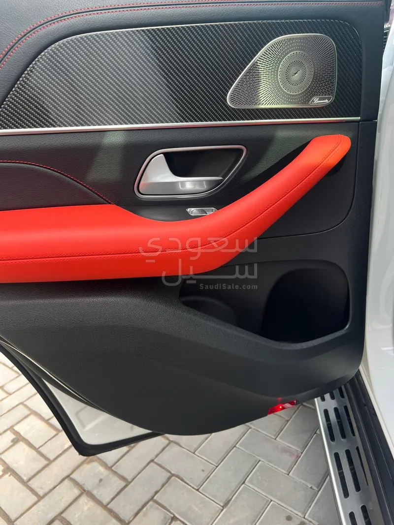 2024 مرسيدس - بنز جي إل إي 53 أي إم جي