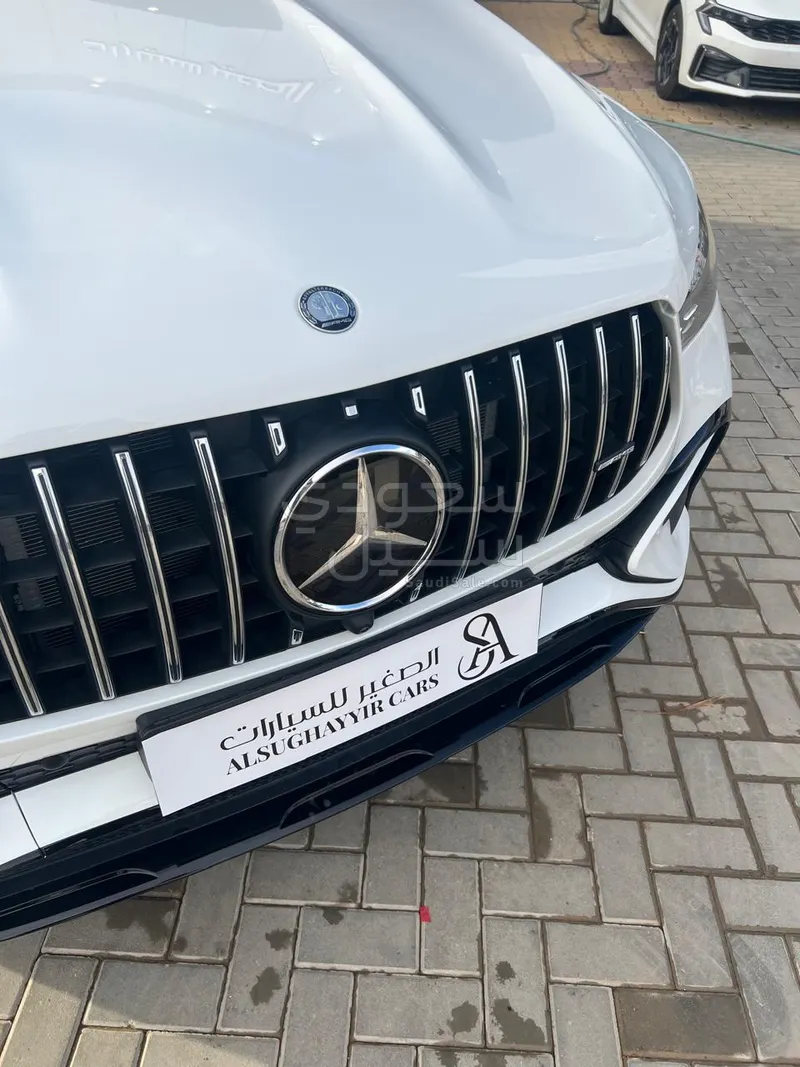 2024 مرسيدس - بنز جي إل إي 53 أي إم جي