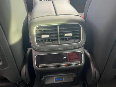 2024 مرسيدس - بنز جي إل إي 53 أي إم جي