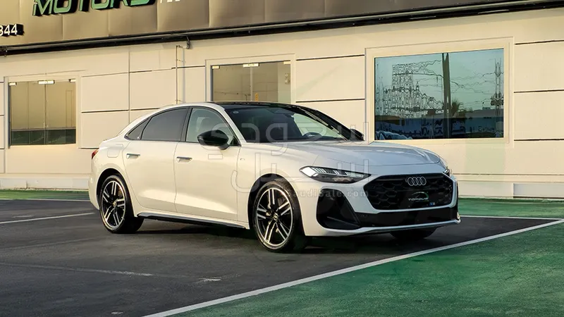 2025 اودي اي 5 45 تي اف اس اي اس لاين