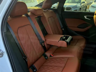 2025 اودي اي 5 45 تي اف اس اي اس لاين