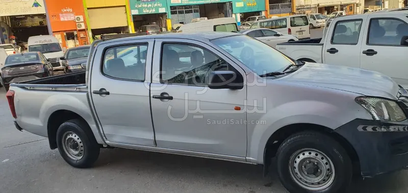 2013 ايسوزو دي ماكس غمارتين