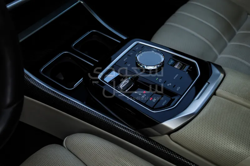 2023 بي ام دبليو الفئة السابعة 735أي