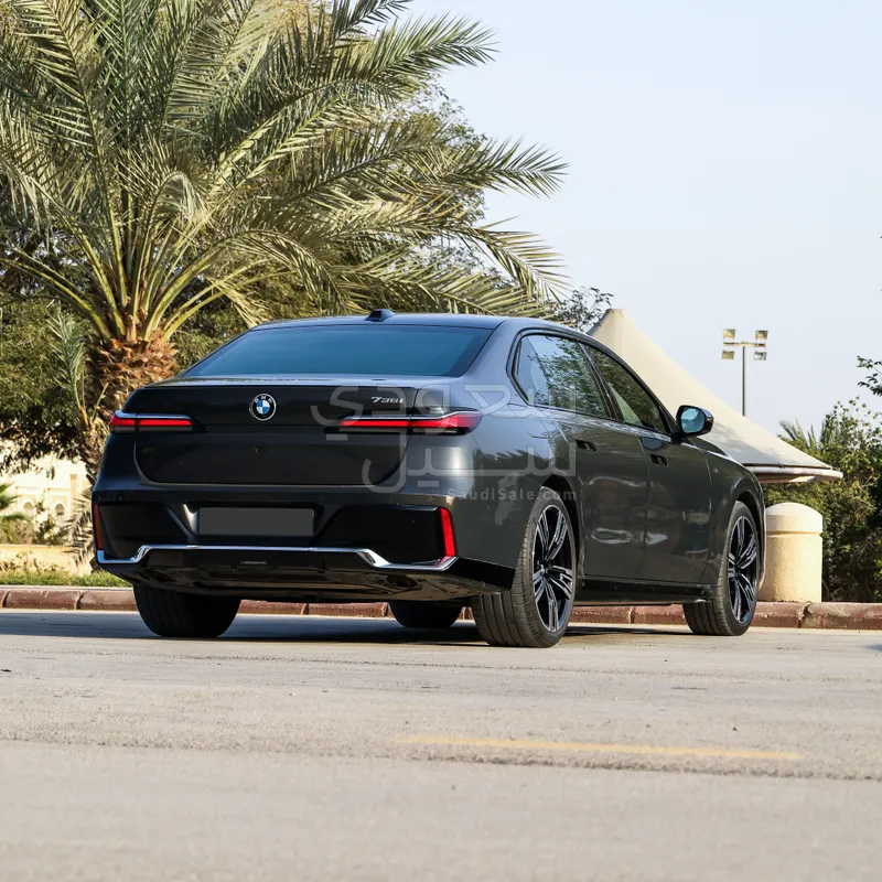 2023 بي ام دبليو الفئة السابعة 735أي