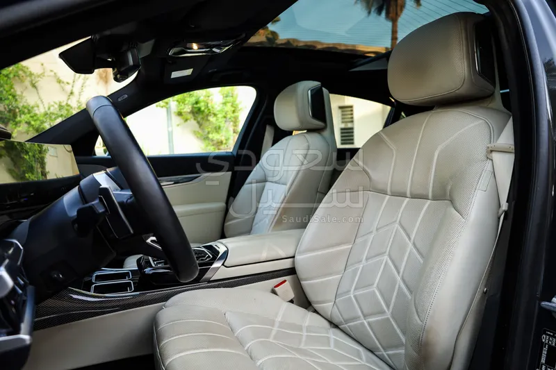 2023 بي ام دبليو الفئة السابعة 735أي