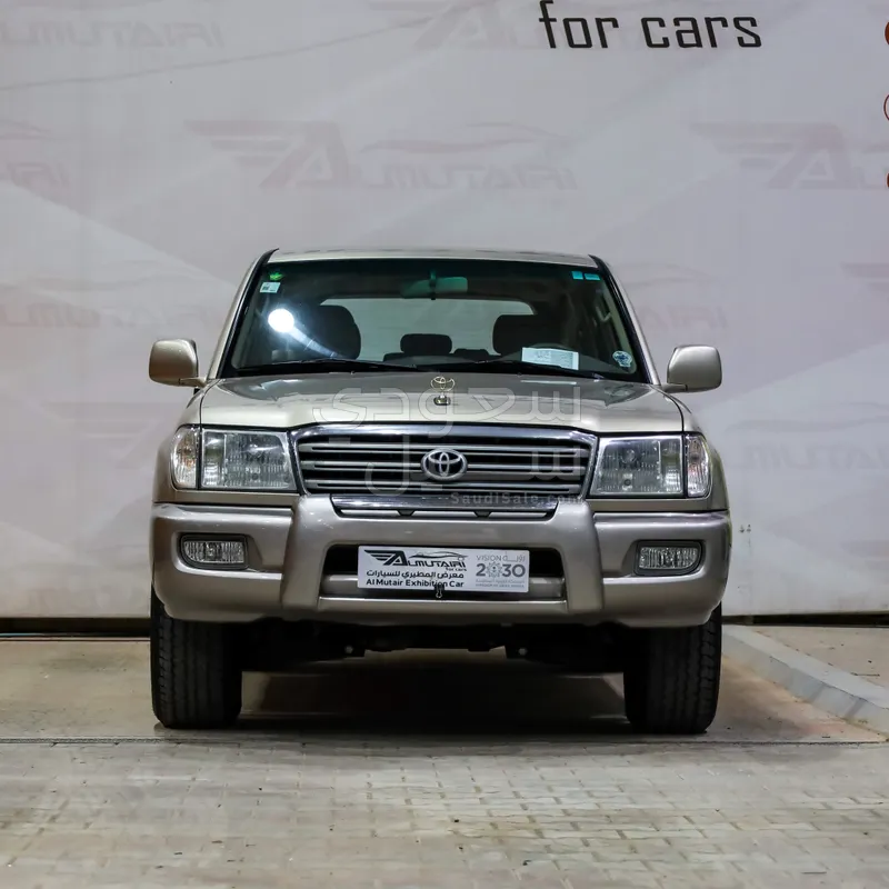 2004 تويوتا لاند كروزر جي اكس ار
