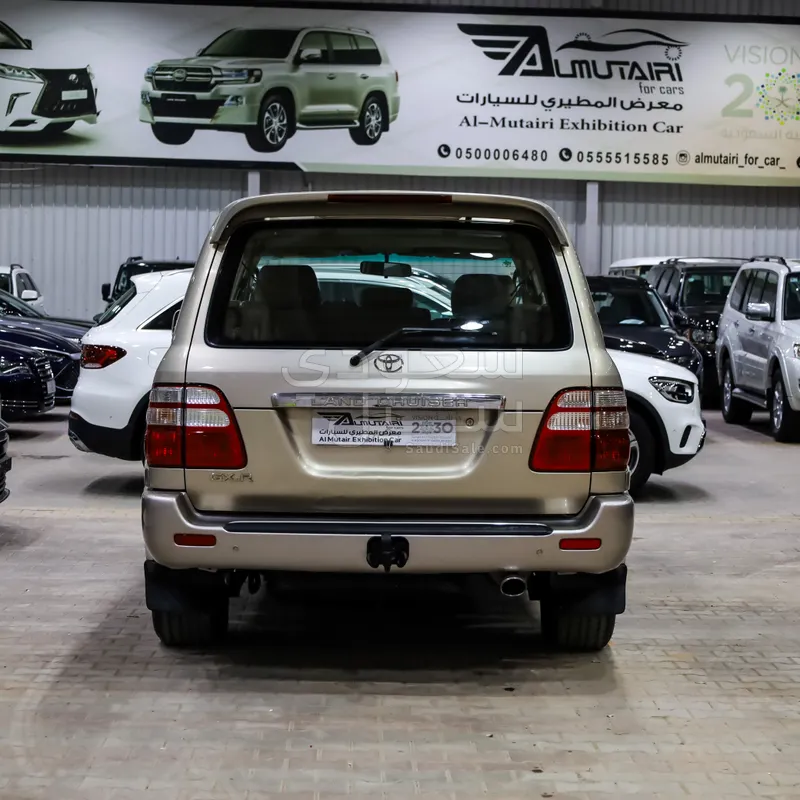 2004 تويوتا لاند كروزر جي اكس ار