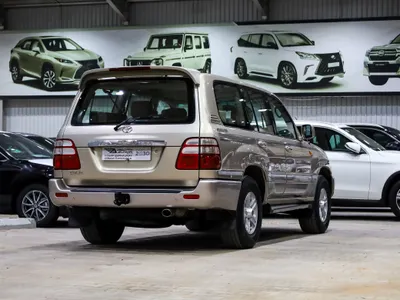 2004 تويوتا لاند كروزر جي اكس ار