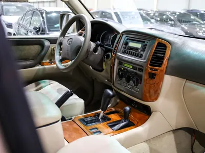 2004 تويوتا لاند كروزر جي اكس ار