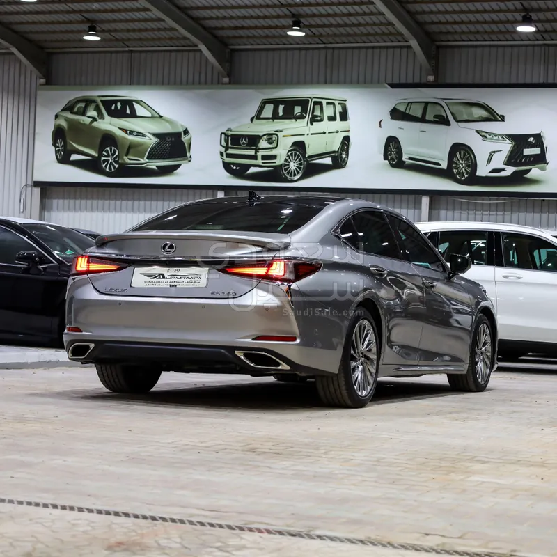 2023 لكزس إي إس 350 دي دي