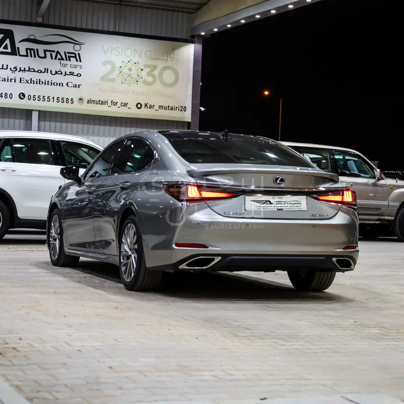 2023 لكزس إي إس 350 دي دي