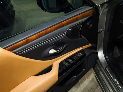 2023 لكزس إي إس 350 دي دي