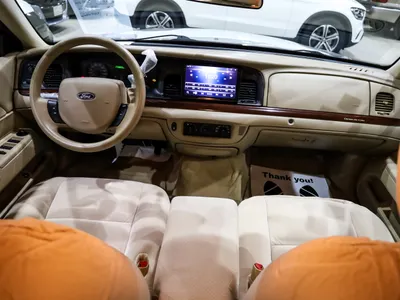 2011 فورد كراون فكتوريا