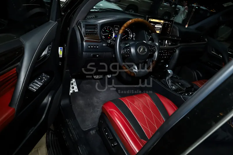 2016 لكزس إل إكس 570