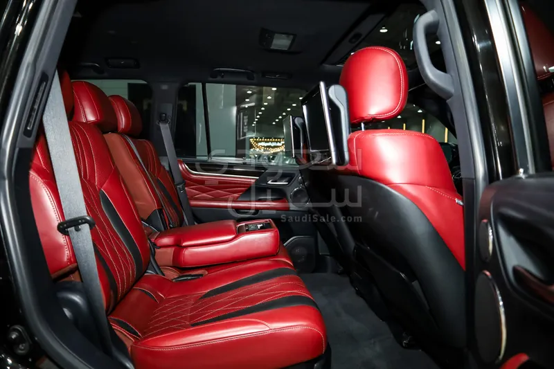 2016 لكزس إل إكس 570